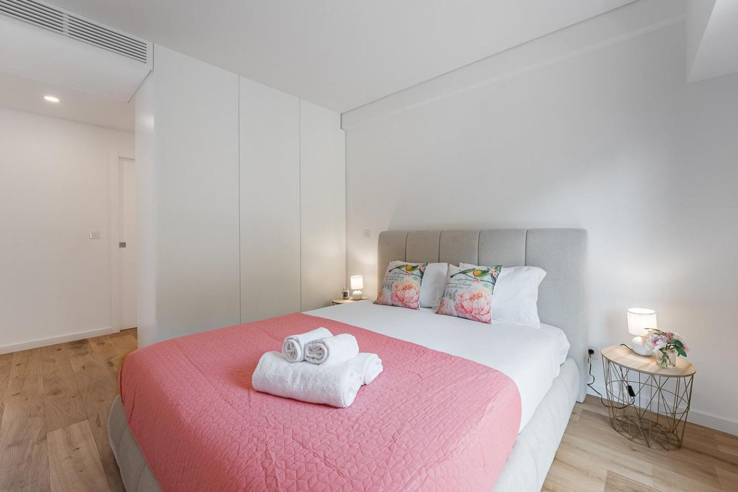 Ferienwohnung Guestready - Majestic Riverside Terrace In Coimbra Exterior foto