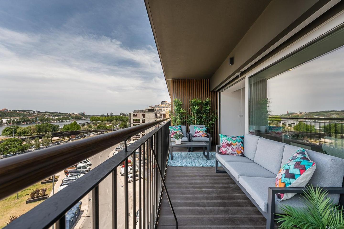 Ferienwohnung Guestready - Majestic Riverside Terrace In Coimbra Exterior foto